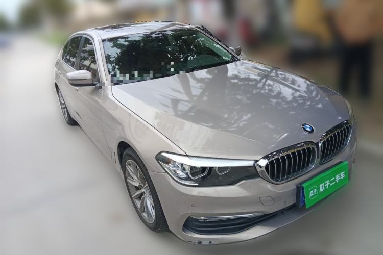 Used BMW 5 Series 2018 528Li Launch Special Edition Front Right 45 Deg