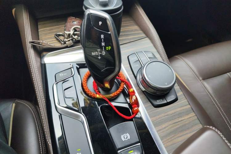 Used BMW 5 Series 2018 530Li Leading Edition Luxury Package Gear Lever