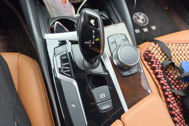 Used BMW 5 Series 2018 528Li Launch Special Edition Gear Lever