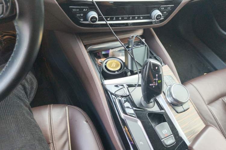 Used BMW 5 Series 2018 Revised Version 530Li Leading Edition Luxury Package Gear Lever