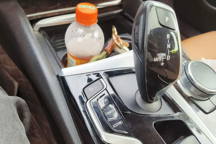 Used BMW 5 Series 2018 528Li Launch Special Edition Gear Lever