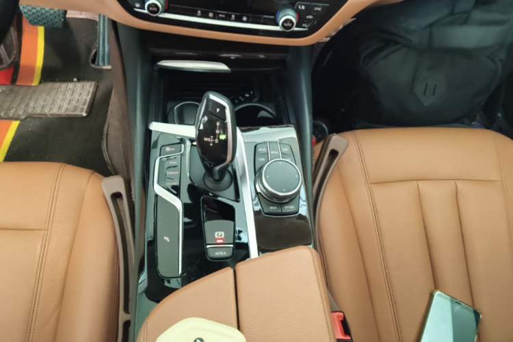 Used BMW 5 Series 2018 528Li Launch Special Edition Gear Lever
