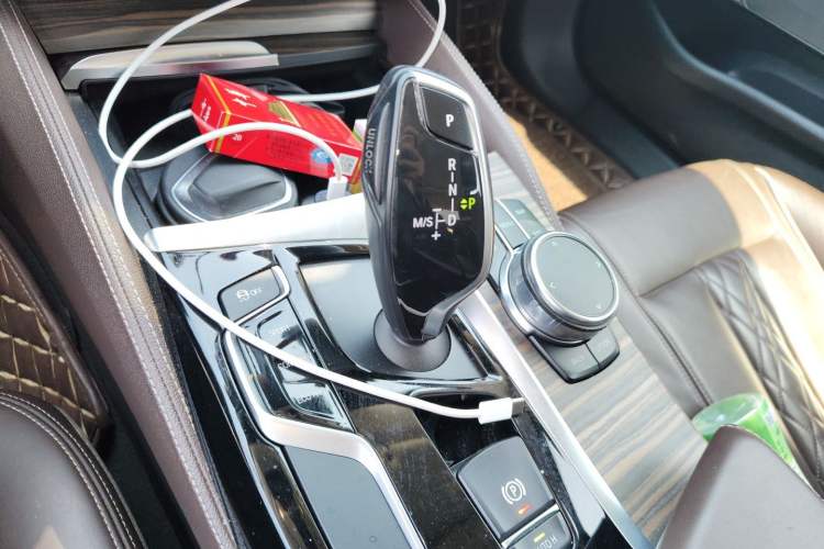 Used BMW 5 Series 2018 530Li Leading Edition Luxury Package Gear Lever