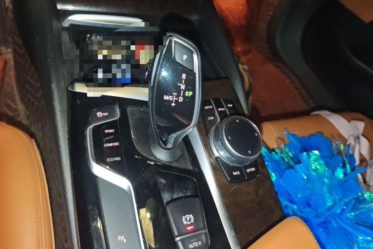 Used BMW 5 Series 2018 528Li Launch Special Edition Gear Lever