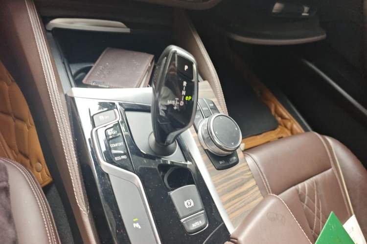 Used BMW 5 Series 2018 530Li Leading Edition Luxury Package Gear Lever