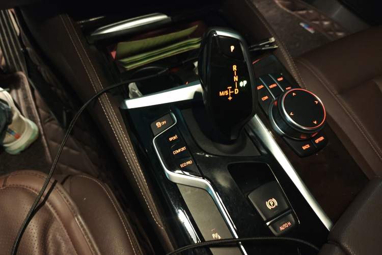 Used BMW 5 Series 2018 525Li Luxury Package Gear Lever