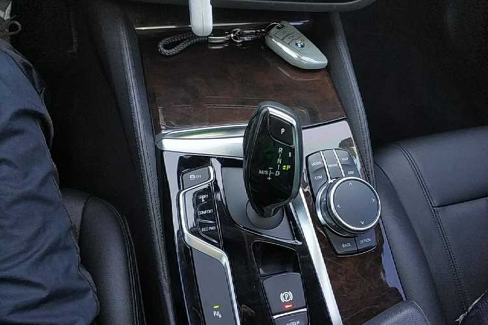 Used BMW 5 Series 2018 525Li Luxury Package Gear Lever