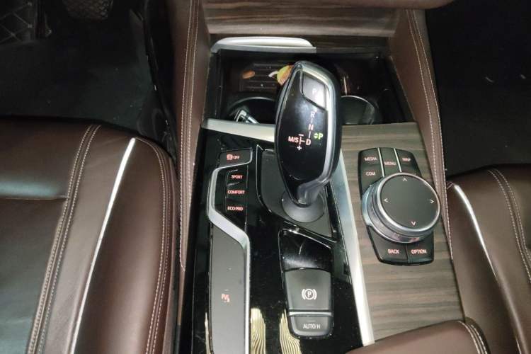 Used BMW 5 Series 2018 530Li Leading Edition Luxury Package Gear Lever