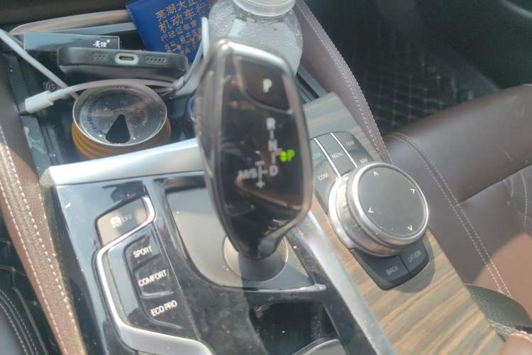 Used BMW 5 Series 2018 Revised Version 530Li Leading Edition Luxury Package Gear Lever