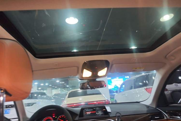 Used BMW 5 Series 2018 528Li Launch Special Edition Headliner