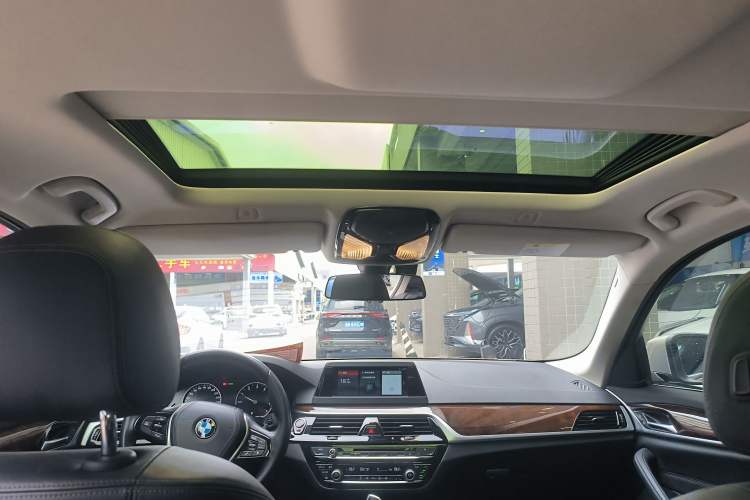 Used BMW 5 Series 2018 528Li Launch Special Edition Headliner