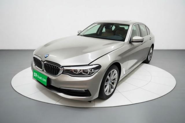 BMW 5 Series 2018 528Li Launch Special Edition مستعملة