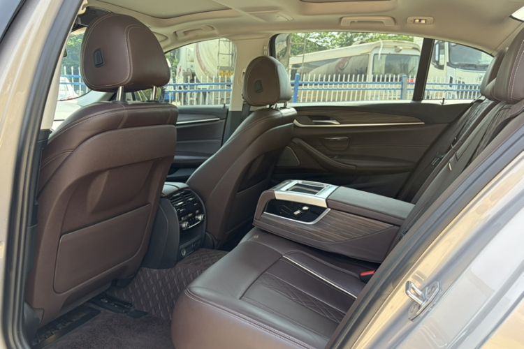 Used BMW 5 Series 2018 Facelifted 530Li Luxury Edition Premium Package Interior 1