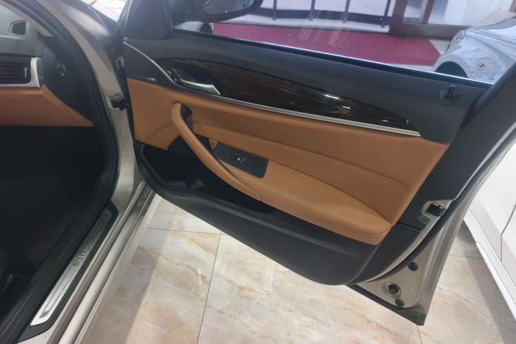 Used BMW 5 Series 2018 528Li Launch Special Edition Interior 1