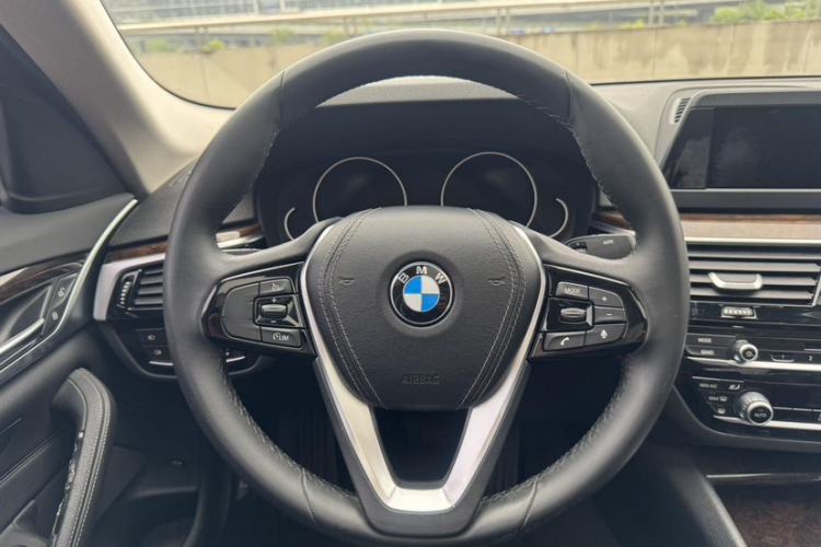 Used BMW 5 Series 2018 528Li Launch Special Edition Interior 10