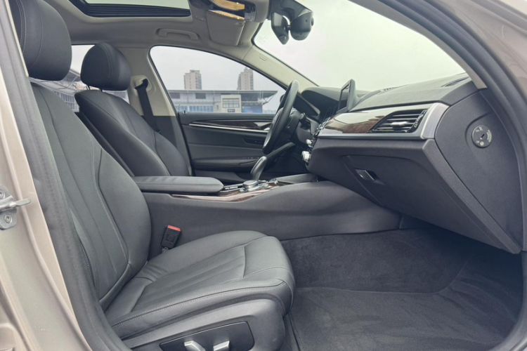 Used BMW 5 Series 2018 528Li Launch Special Edition Interior 3