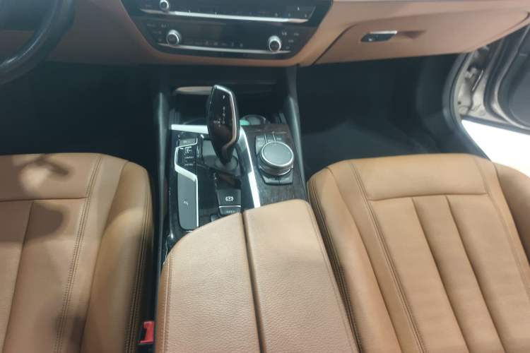 Used BMW 5 Series 2018 528Li Launch Special Edition Interior 5