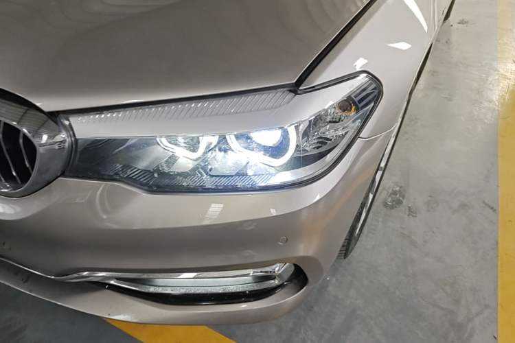 Used BMW 5 Series 2018 525Li Luxury Package Left Front Headlight
