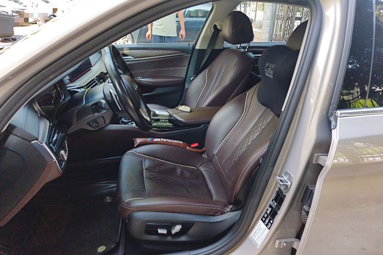 Used BMW 5 Series 2018 Facelifted 530Li xDrive Luxury Package Left Front Seat
