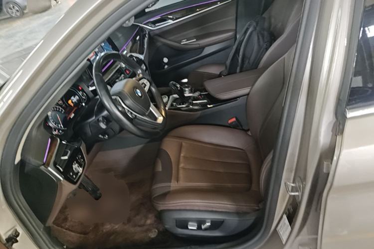 Used BMW 5 Series 2018 525Li Luxury Package Left Front Seat