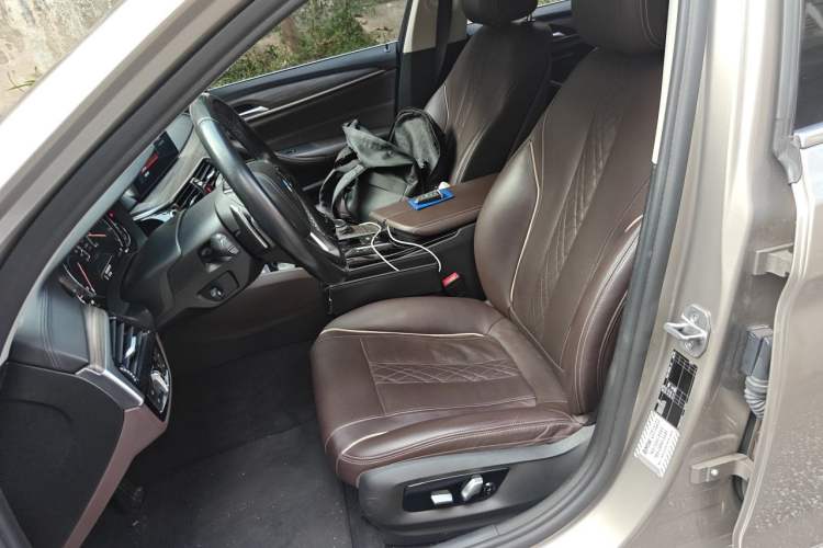 Used BMW 5 Series 2018 530Li Luxury Edition Premium Package Left Front Seat