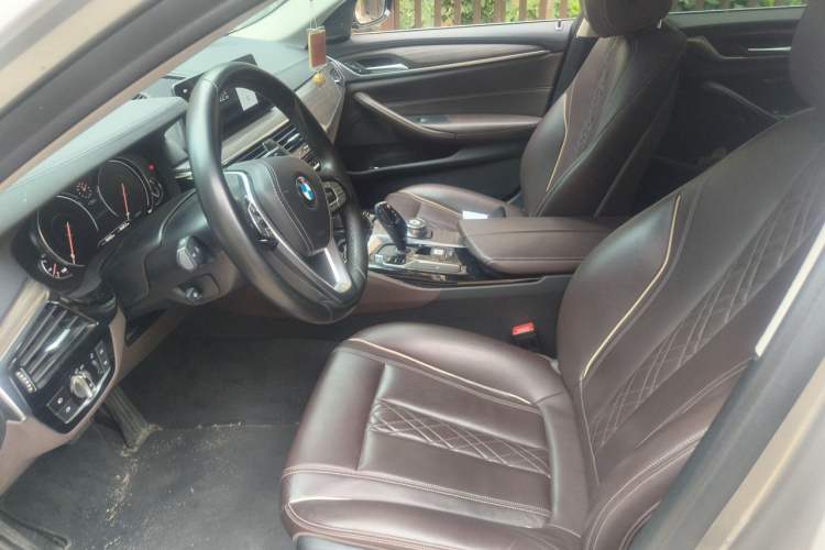 Used BMW 5 Series 2018 Facelifted 530Li xDrive Luxury Package Left Front Seat