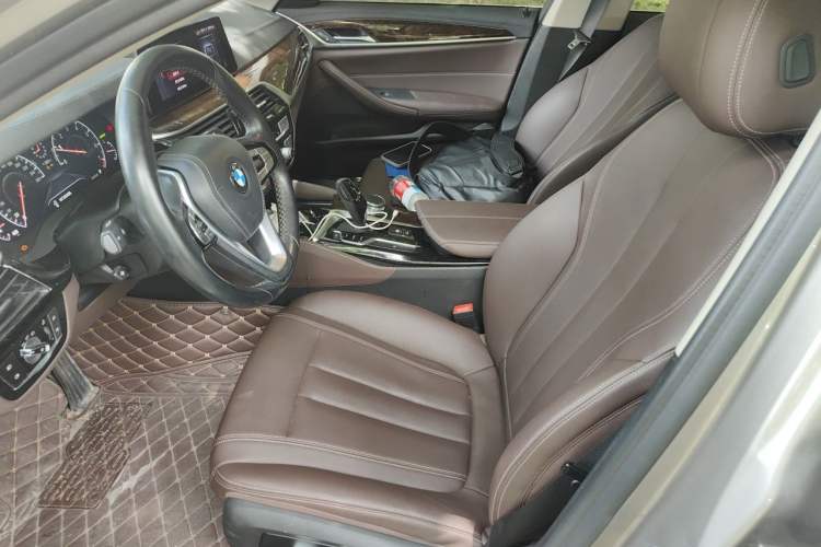Used BMW 5 Series 2018 525Li Luxury Package Left Front Seat