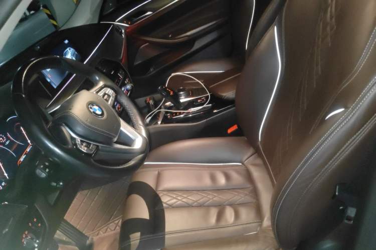 Used BMW 5 Series 2018 Facelifted 530Li Luxury Edition Premium Package Left Front Seat