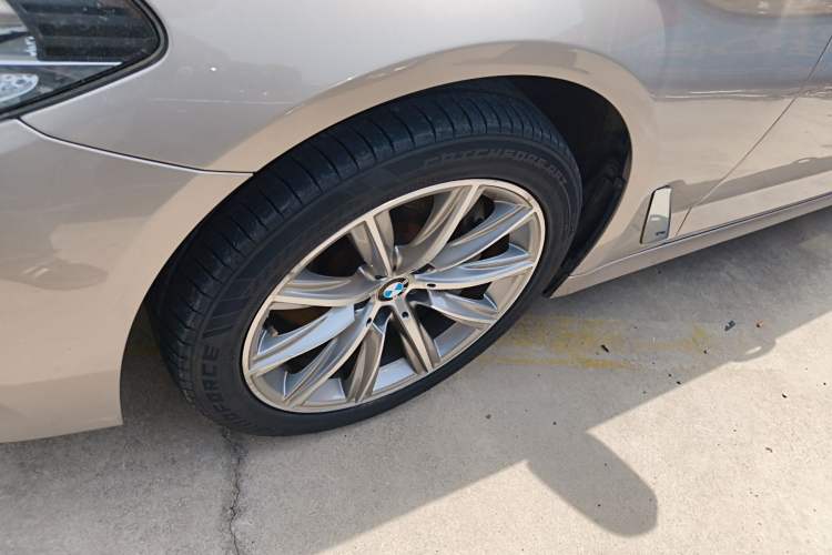 Used BMW 5 Series 2018 528Li Launch Special Edition Left Front Wheel Hub