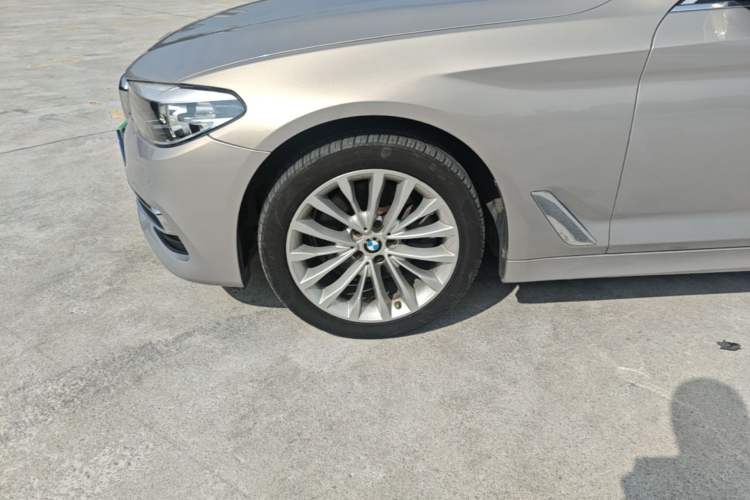 Used BMW 5 Series 2018 525Li Luxury Package Left Front Wheel Hub
