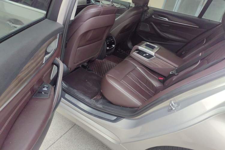 Used BMW 5 Series 2018 Facelifted 530Li Luxury Edition Premium Package Left Rear Seat