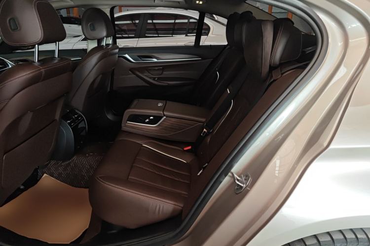 Used BMW 5 Series 2018 Revised Version 530Li Leading Edition Luxury Package Left Rear Seat