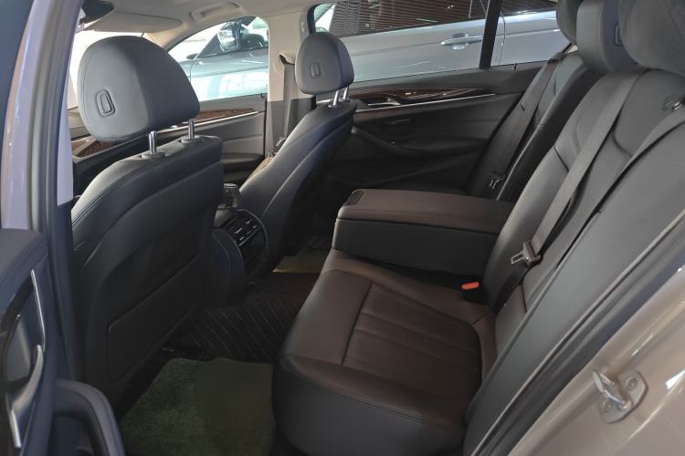 Used BMW 5 Series 2018 525Li Luxury Package Left Rear Seat