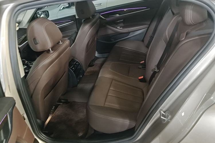 Used BMW 5 Series 2018 525Li Luxury Package Left Rear Seat