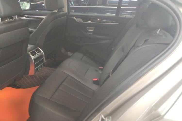 Used BMW 5 Series 2018 525Li Luxury Package Left Rear Seat