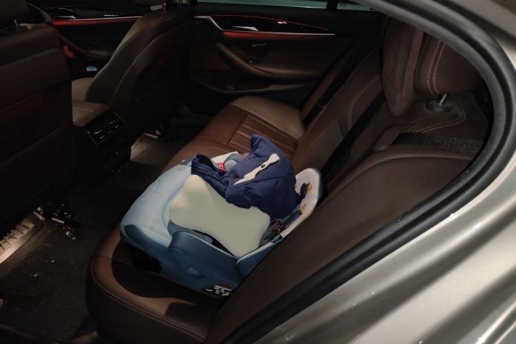 Used BMW 5 Series 2018 525Li Luxury Package Left Rear Seat