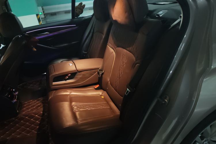 Used BMW 5 Series 2018 Revised Version 530Li Leading Edition Luxury Package Left Rear Seat