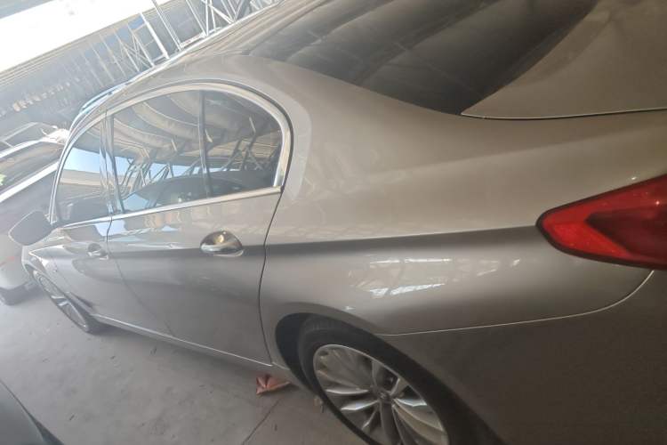 Used BMW 5 Series 2018 Revised Version 530Li Leading Edition Luxury Package Left Side