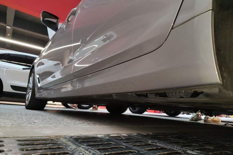 Used BMW 5 Series 2018 528Li Launch Special Edition Left Side Sill
