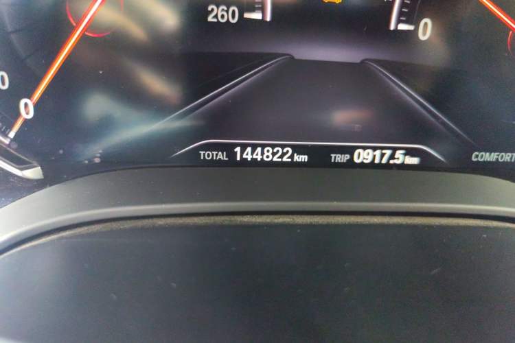 Used BMW 5 Series 2018 530Li Leading Edition Luxury Package Odometer Close Up