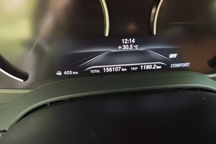 Used BMW 5 Series 2018 528Li Launch Special Edition Odometer Close Up