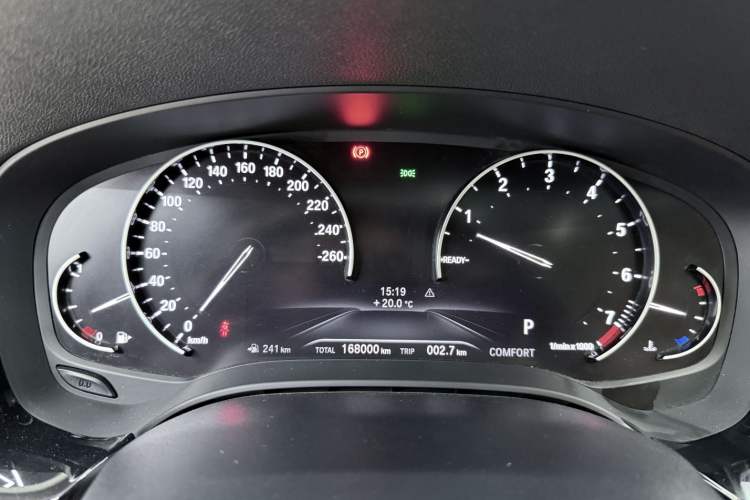 Used BMW 5 Series 2018 528Li Launch Special Edition Odometer Close Up