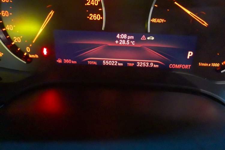 Used BMW 5 Series 2018 528Li Launch Special Edition Odometer Close Up