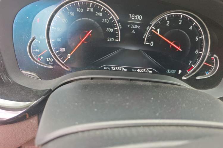 Used BMW 5 Series 2018 Facelifted 530Li Luxury Edition Premium Package Odometer Close Up