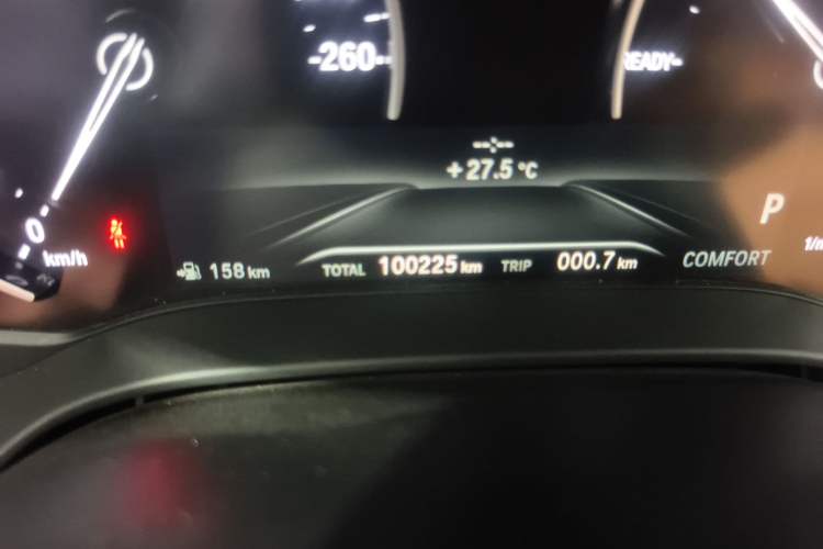 Used BMW 5 Series 2018 528Li Launch Special Edition Odometer Close Up