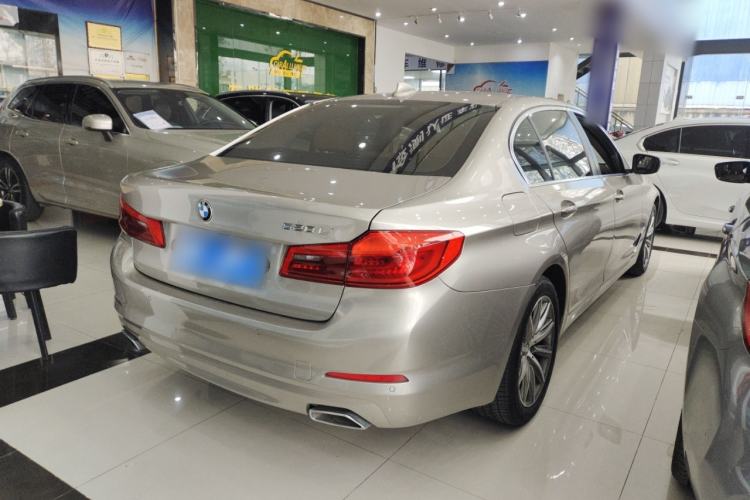 Used BMW 5 Series 2018 528Li Launch Special Edition Rear Right 45 Deg