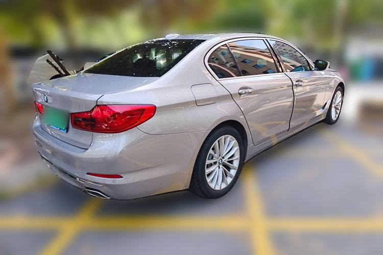 Used BMW 5 Series 2018 Facelifted 530Li xDrive Luxury Package Rear Right 45 Deg