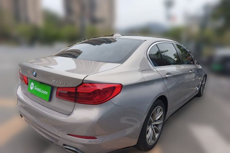 Used BMW 5 Series 2018 528Li Launch Special Edition Rear Right 45 Deg