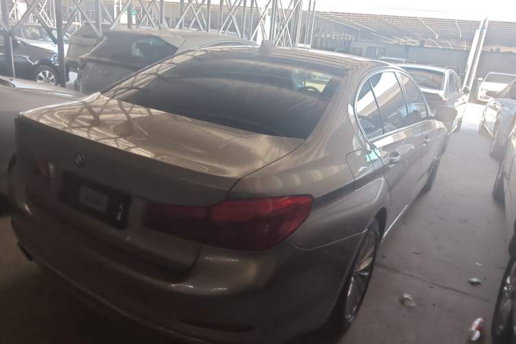 Used BMW 5 Series 2018 Revised Version 530Li Leading Edition Luxury Package Rear Right 45 Deg