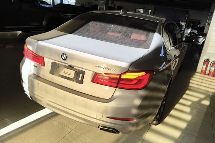 Used BMW 5 Series 2018 528Li Launch Special Edition Rear Right 45 Deg